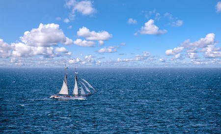 veleiro no mar